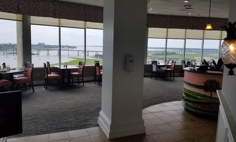 Harborview Restaurant & Lounge