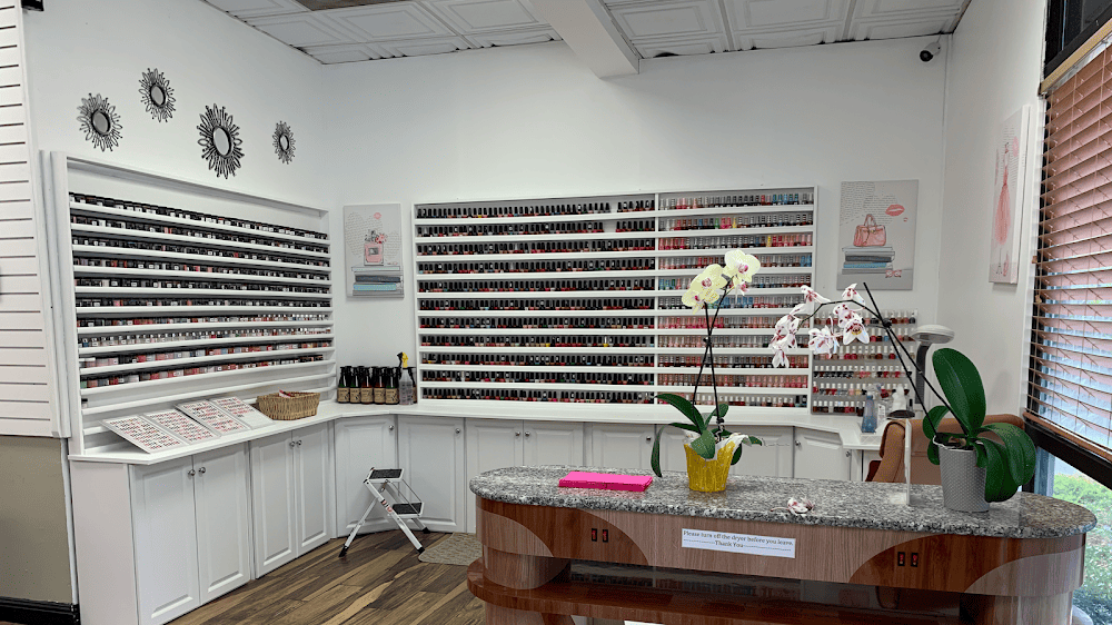 Nail Palace